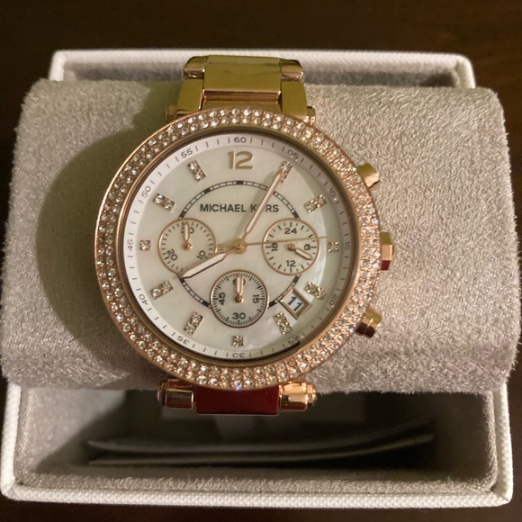 Michael Kors Gold and White Chronograph Watch - Picture 1 of 5